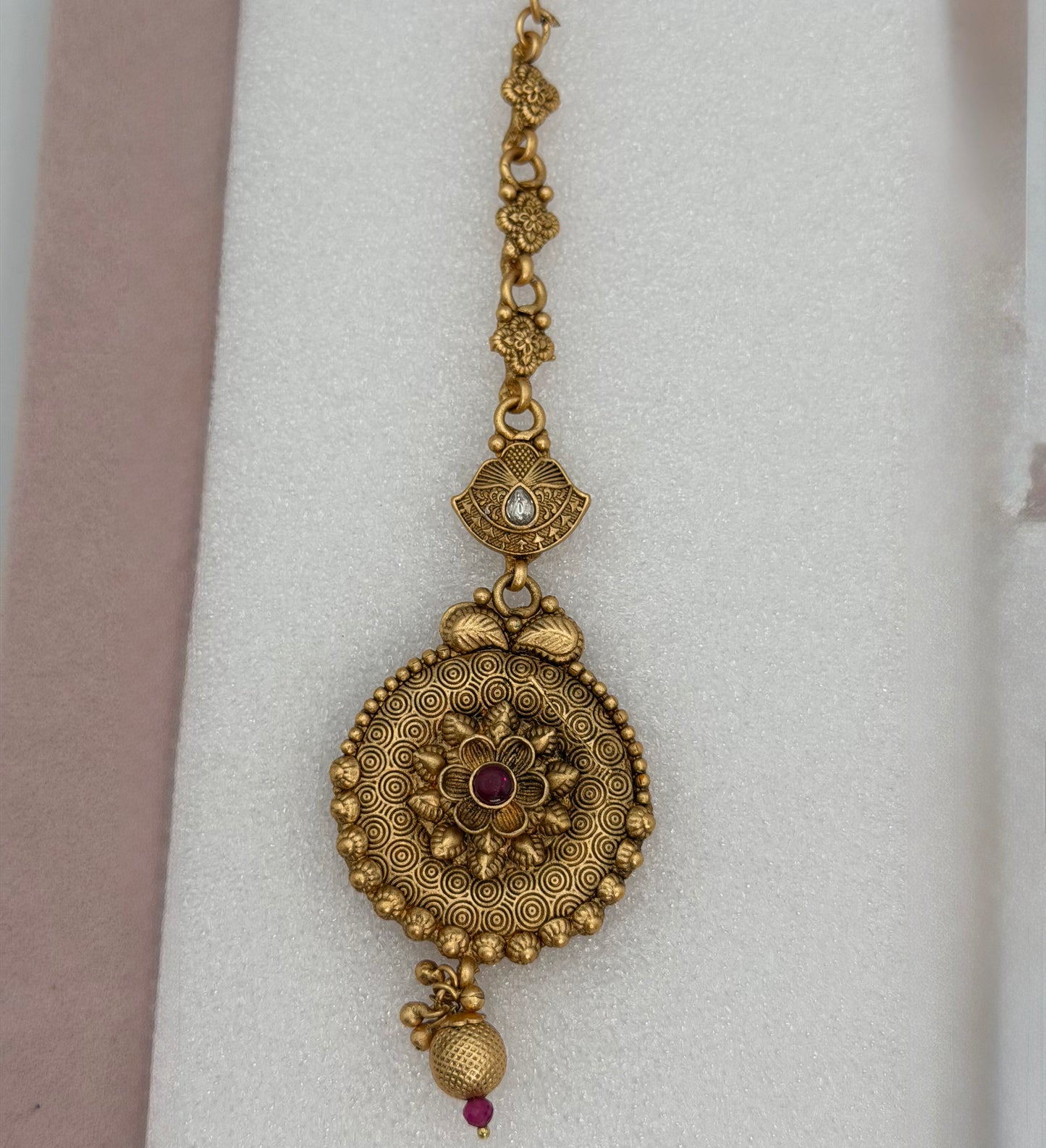 Gold plated matha tikka