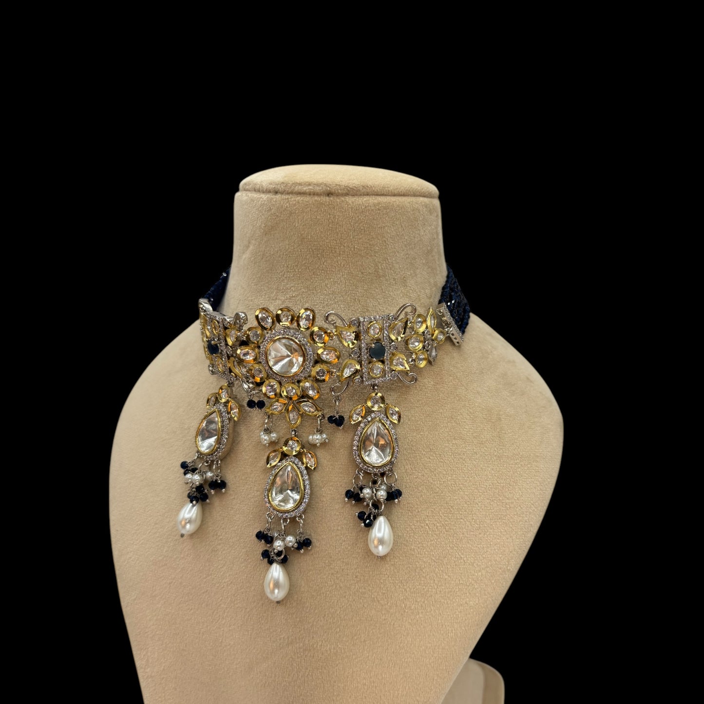 Dual tone designer set with moissanite and big kundan stones