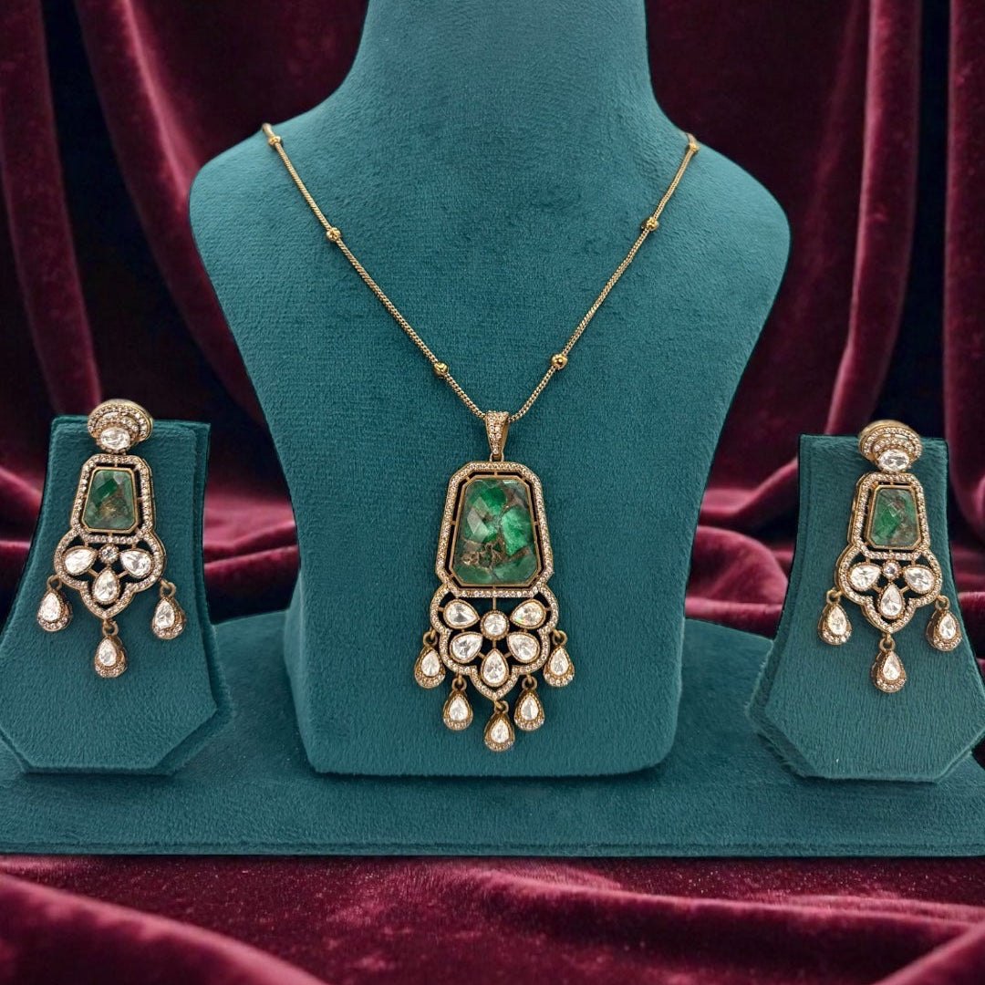Green italian stone, kundan and moissanite chain pendant set.
