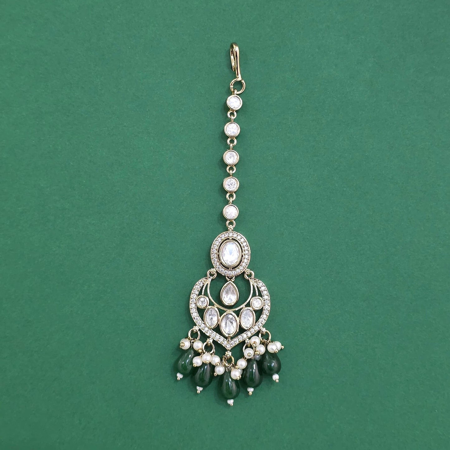 Mehndi plated kundan mang tikka