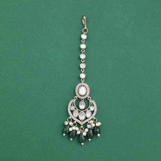 Mehndi plated kundan mang tikka