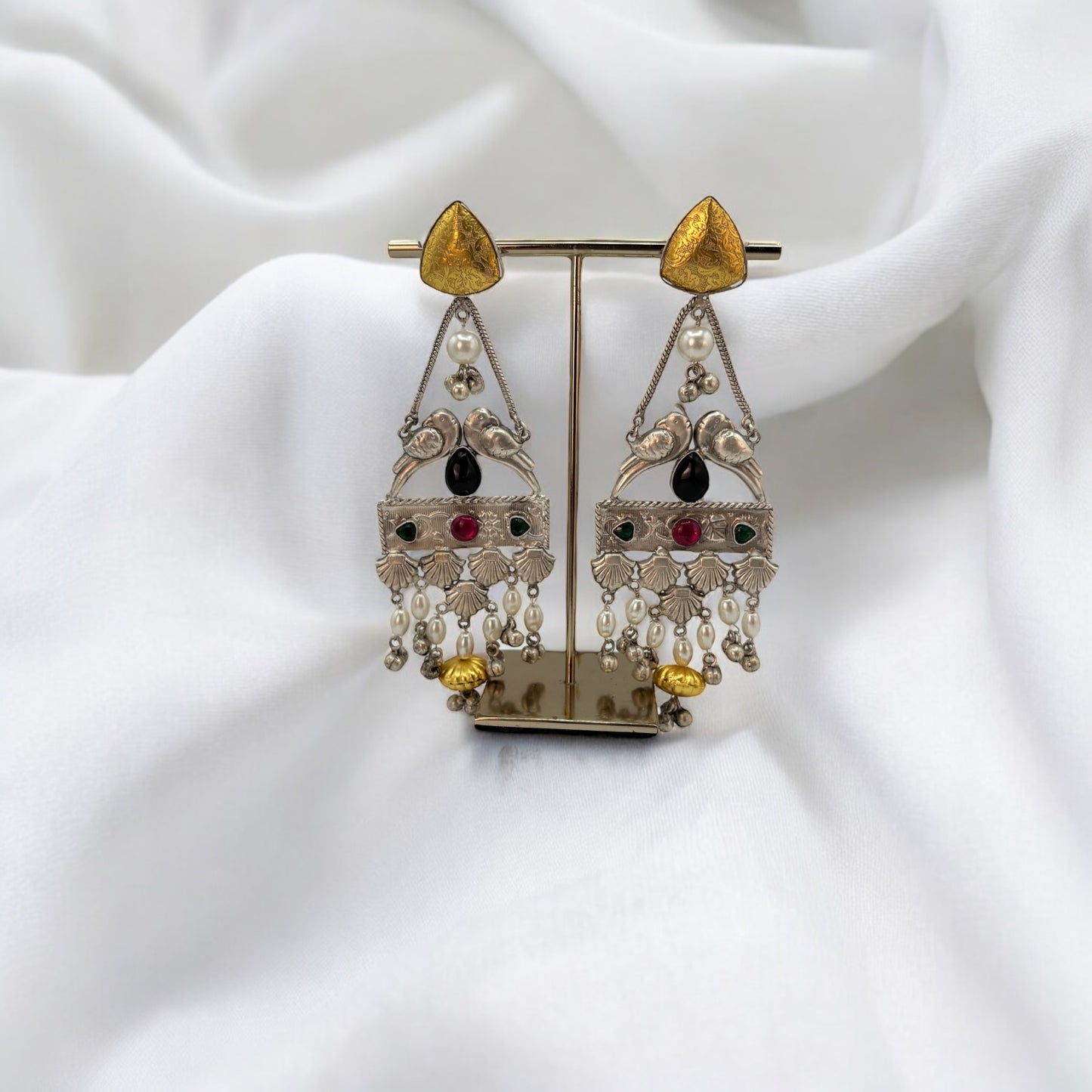 Fusion dual tone danglers