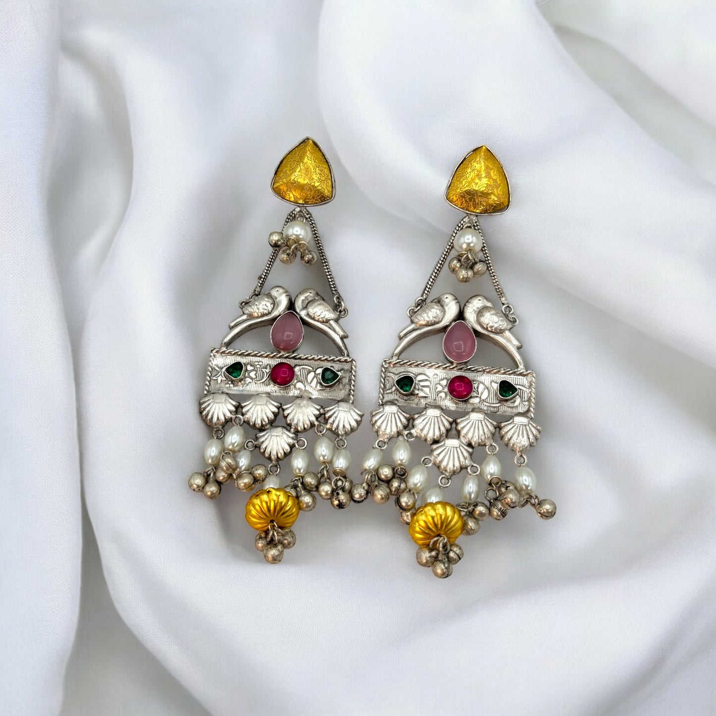 Fusion dual tone danglers
