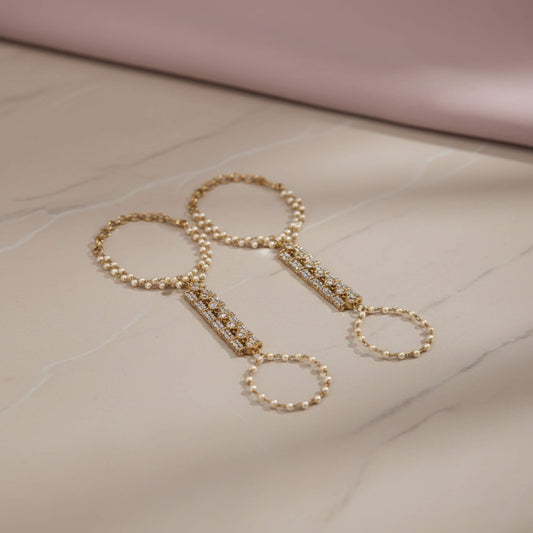 Mehndi plated kundan and moti hath pan