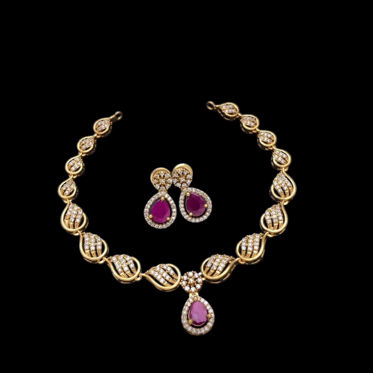 Matte finish gold plated necklace set