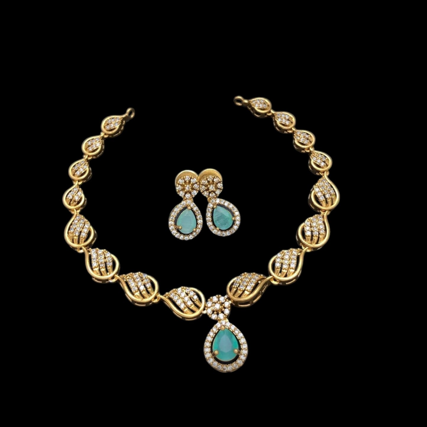 Matte finish gold plated necklace set