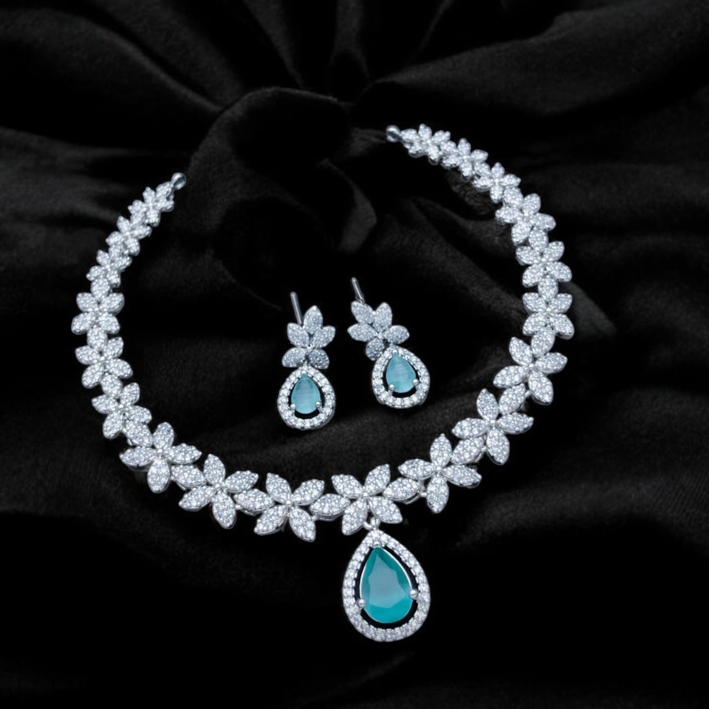 AD necklace set