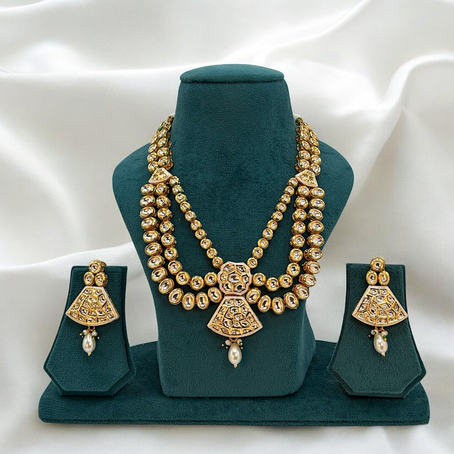 Gold plated kundan necklace set