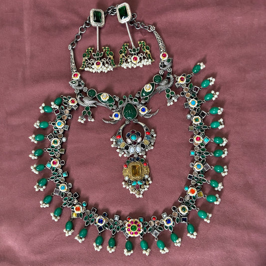 Silver oxidized green statement necklace set