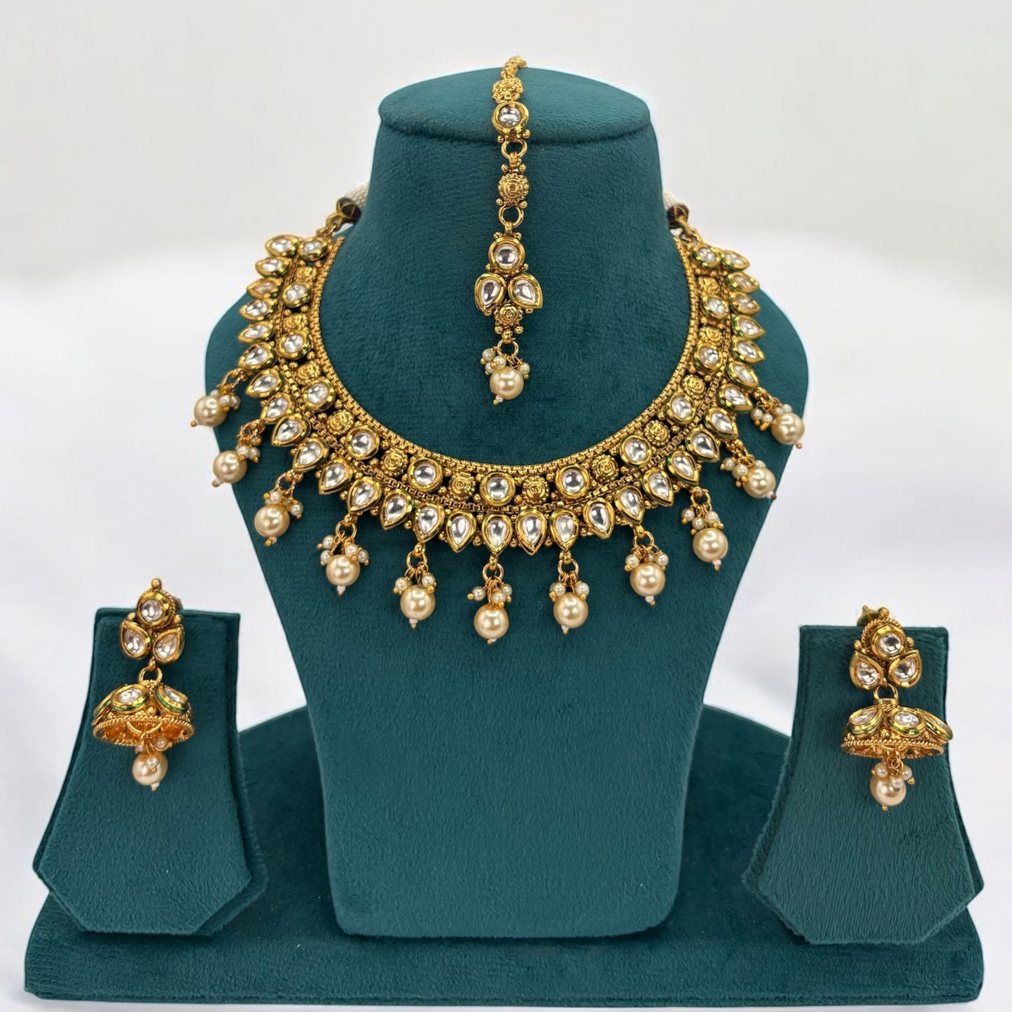 Gold plated kundan necklace set